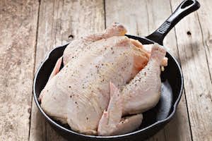 EXPOMEAT 2021 - lll Feira Internacional da Indústria de Processamento de Proteína Animal e Vegetal O volume de exportações brasileiras de carne de frango deve cair 1,48% neste ano, segundo estimativas da Associação...