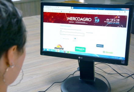 EXPOMEAT 2021 Desde quarta-feira (15/01), está disponível o credenciamento on-line antecipado para o público que visitará a Feira Internacional de Negócios, Processamento e Industrialização da...